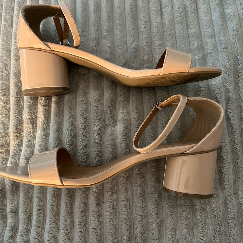Abound Mauve Pink Patent Leather Block Heel Ankle Strap Open Toe Sandals Size 9